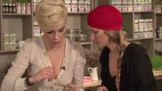 Tort Raw Vegan quot2 inimiquot  Mademoiselle Coco si Adela Popescu Ep1 [upl. by Anitsirhc]