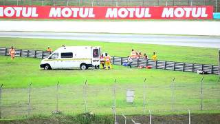 Fatal Simoncelli jatuh saat dievakuasi oleh Medis sepang [upl. by Notse162]