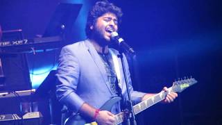 Arijit Singh singing Sunn Raha Hai Na Tu Live Aashiqui 2 [upl. by Delaryd28]