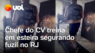 Chefe do CV treina para conflito no RJ segurando fuzil em esteira veja vídeo [upl. by Enyawed]