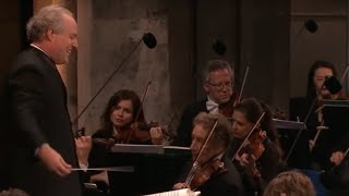 Schostakowitsch Waltz Nr 2  Open Air Munich 2017  Conductor Manfred Honeck [upl. by Darken]