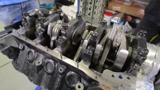 John Bowe shows how Liqui Moly MoS2 Reduces Engine Wear [upl. by Edda]