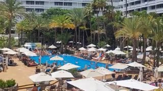 PLAYA DEL INGLES Abora Buenaventura Hotel  Irish Center July 2024 Summer in GRAN CANARIA [upl. by Edlihtam961]