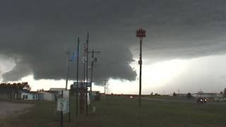 Tornadic Supercell Thunderstorm amp Wall Cloud Woodward OK June 5th 2001 [upl. by Reywas]