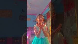 গোলাপ ফুলের কাটা আমার বন্ধু সাদামাটাviralvideo cutebaby shortvideo [upl. by Lizzy]