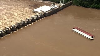 Barges hit Oklahoma dam on Arkansas River [upl. by Snapp]