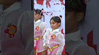 LEIKA PENTAS DANCE DITEMANI AYAH BUNDA LEXIE LEIKA BUNDA DEGDEGAN BANGET 😮😮 leika [upl. by Berkeley]