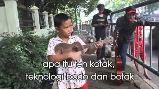 Pengamen Cilik Suara Emas Kreatif Sindir Pemerintah Jokowi YouTube [upl. by Ominoreg]