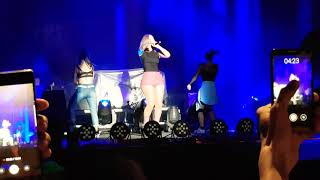 Mo Bounce  Switch  Iggy Azalea in Chile [upl. by Newsom172]