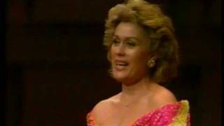 Dame Kiri Te Kanawa sings quotRuhe sanft meine holdes Lebenquot  Zaide  Mozart  Nobel Jubilee Concert [upl. by Einimod]