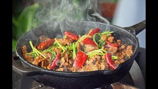 Cumin Lamb Stirfry Northern Chinesestyle on a Hot Plate 孜然羊肉炒烤肉 [upl. by Naujal668]