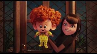 HOTEL TRANSYLVANIA 2 Dijo sus primeras palabras bla bla bla [upl. by Slocum820]