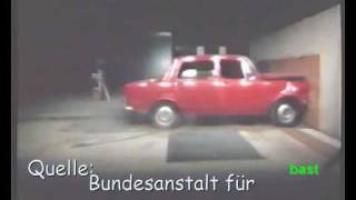 Crashtest 1978 Simca 1100 vor die glatte Betonwand [upl. by Klayman]