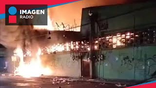 Voraz incendio consume mercado en Cuautla Morelos [upl. by Aneekahs]