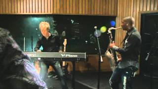 Brian Culbertson  Hollywood Swinging Do You Really Love Me live 2009 HD [upl. by Eelnyl]