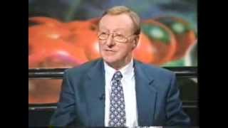 Clive Everton nearly strangles Dennis Taylor in the commentary box [upl. by Leena]