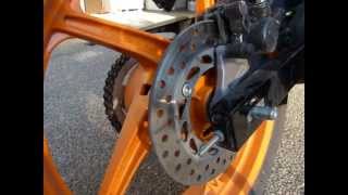 How the CBR 125R chain adjuster mechanism works [upl. by Niro]