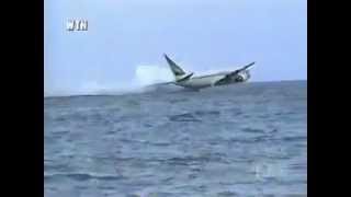 Plane crashes into the ocean 16 [upl. by Yemarej]