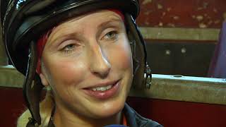 Rennpferde Training und Preisgeld  Sarah Steinberg im Interview [upl. by Aliakam]