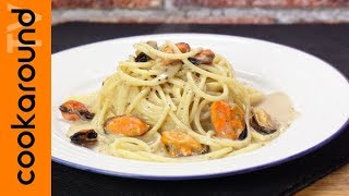 Spaghetti cacio e pepe con le cozze  goduria suprema [upl. by Meaghan]