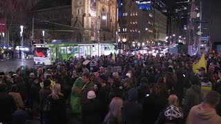 Australians protest as Melbourne enters 6th lockdown [upl. by Pejsach]