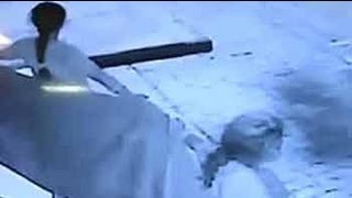 Caught on camera Stealing tactic adopted by a gang of women burglars [upl. by Shornick]