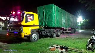 Hunting Malam Truk Trailer Keluar Rest Area Sate Ayam Ambal Pak H Tino [upl. by Dj]