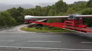 Incrível Carreta com Carga gigante fazendo curva pra passar na ponte [upl. by Hi]