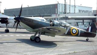 Supermarine Spitfire fast pass flyby airshow HD 720p [upl. by Sande846]