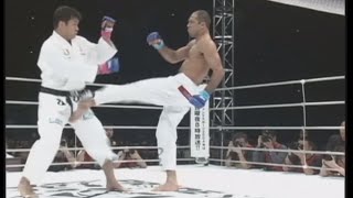 Groin kick Hidehiko Yoshida vs Royce Gracie [upl. by Hnahym198]