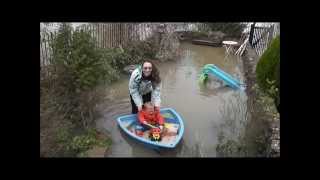 Floating Sand Pit In Our Garden Flooded By The River Thames [upl. by Aydin]