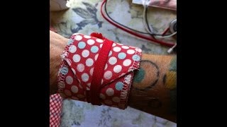 Wrist Wraps for Weightlifting or Crossfit Workouts [upl. by Hindorff]