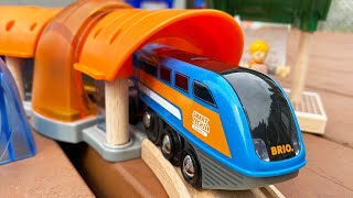 BRIO ブリオ スマートテック サウンドDXセット☆坂道や音の鳴るトンネル、駅を走行するよ☆子ども向け電車のおもちゃ動画【ウピさん＆upisch】 [upl. by Anhsirk]