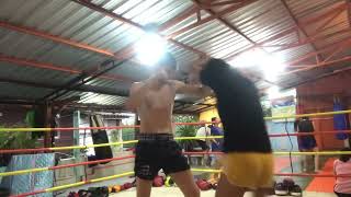 Learning how to knee like Supergirl Jaroonsak in Bangkok Muaythai clinching technique Khao yad sai [upl. by Itin527]