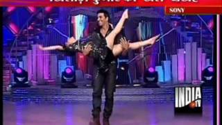 Madhuri Dixit Dance with Akshay Kumar and Rishi Kapoor at Jhalak Dekhla Ja [upl. by Oicangi902]