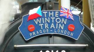 2009 Winton Train in London [upl. by Enirhtak]