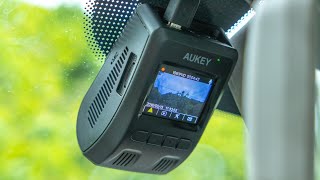 DASHCAM Aukey DR02 Resistente e Pratica  Recensione [upl. by Blaise272]