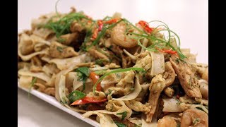 Singapore Noodles  Oriental Cuisine  Sanjeev Kapoor Khazana [upl. by Eiramanna968]