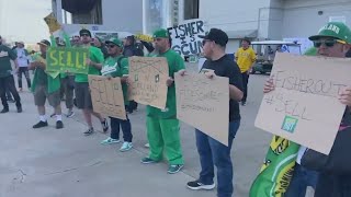 Loyal As fans organize a reverse boycott to keep team in Oakland with Stephen Currys support [upl. by Moazami]