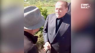 Il pastore del Molise a Berlusconi quotLa vecchiaia arrivaquot Lui quotMi posso toccarequot [upl. by Jaine138]