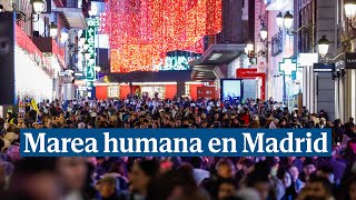 Una marea humana en el centro de Madrid intransitable por el puente de la Constitución [upl. by Sisely945]