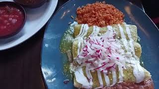 Hussongs Mexican Cantina Las Vegas Boca Park Excellent food [upl. by Yentterb]