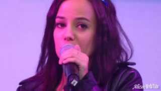 ᴴᴰ Alizée  Moi Lolita Acoustic Close Up Version Live Rives dArcins Bordeaux 2013 [upl. by Anirtruc3]