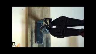 Bolt cutters vs Brinks R70 disk lock [upl. by Ehtyde]