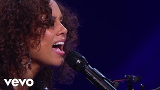 Alicia Keys  Butterflyz Piano amp I AOL Sessions 1 [upl. by Acisseg820]