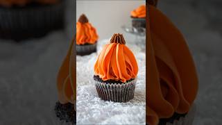 Wilton 1M pumpkin cupcakes with edible Lindt chocolate centres 😋🎃 [upl. by Clynes]