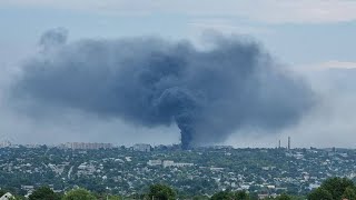 Explosion Rocks the Occupied city of Luhansk causing a fire at a Russian machinebuilding plant [upl. by Enitnelav736]