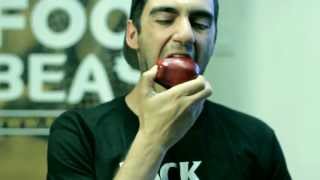 How to Eat an Apple Like a Boss  FOODBEAST LABS [upl. by Deloria]