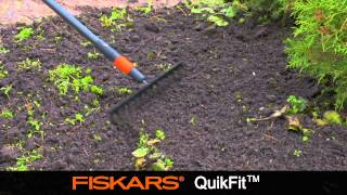 Fiskars QuikFit™ Soil Rake 14 prongs 135511 [upl. by Lantha894]