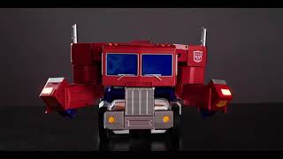 TRANSFORMERS AutoConverting Optimus Prime Built by Robosen [upl. by Tisbe556]